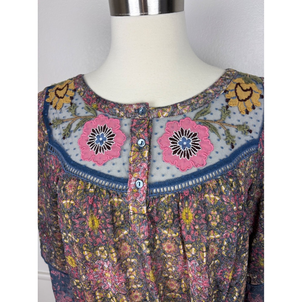 Anthropologie Postmark Ciutadella Top Lace Embroidered Floral Size M Bell Sleeve - Picture 3 of 17